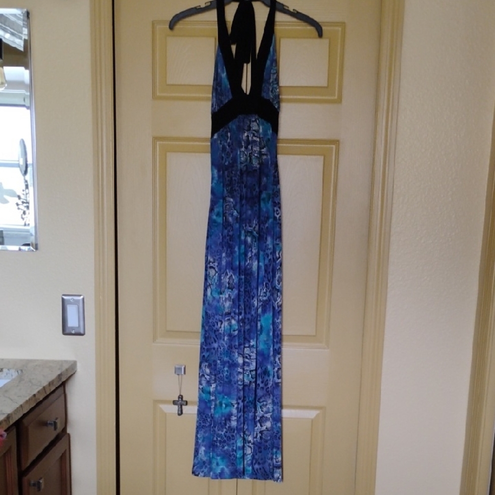 Chic Blue Patterned Maxi Dress